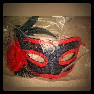 Venetian Feather Masquerade Mask w/ Rose  Women's